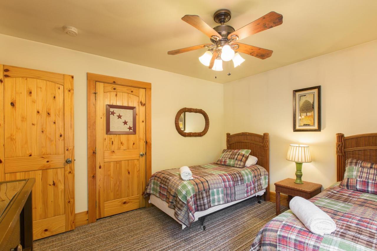 Rooster Ridge Villa Hendersonville Bagian luar foto